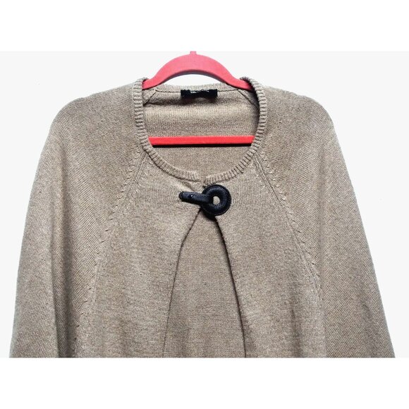 Women's Poncho Cape Sweater S/M Tan Lightweight Knit Cashmere blend Ti Vesto EUC - Picture 3 of 7